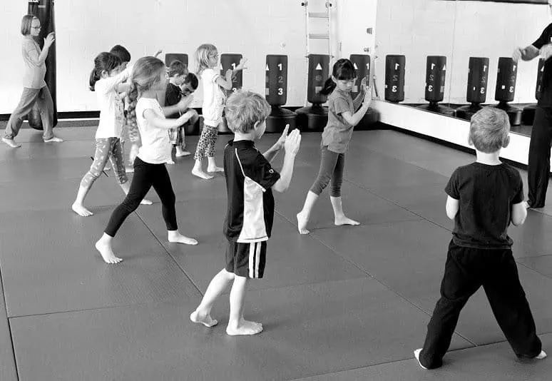 Krav Kids küzdőállás